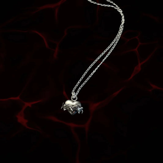 𝔓𝔬𝔦𝔰𝔬𝔫𝔢𝔡 ℌ𝔢𝔞𝔯𝔱