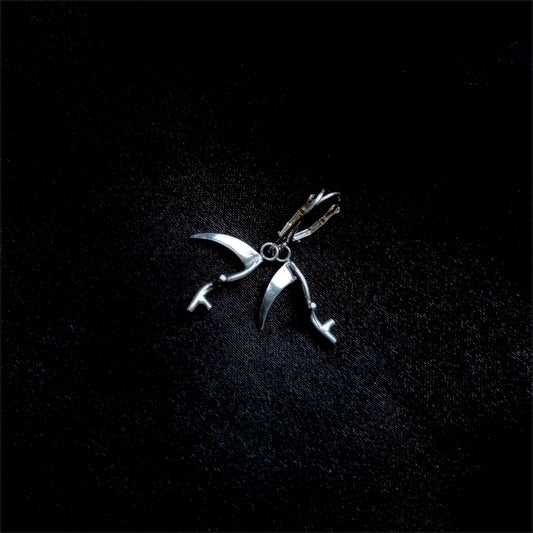 𝔅𝔦𝔱𝔱𝔢𝔯 𝔢𝔫𝔡 𝔢𝔞𝔯𝔯𝔦𝔫𝔤𝔰