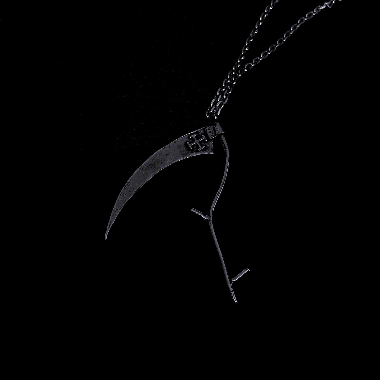 𝔗𝔥𝔢 𝔏𝔞𝔪𝔢𝔫𝔱